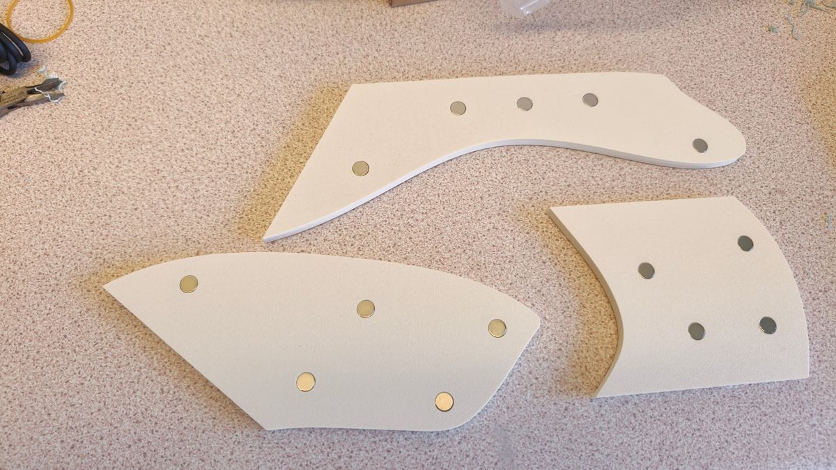 Each guitar plate carries its own magnets.